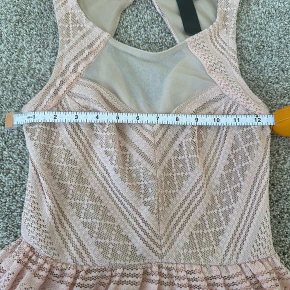 Light Pink Lace Dress | Size 3 - Picture 4 of 9